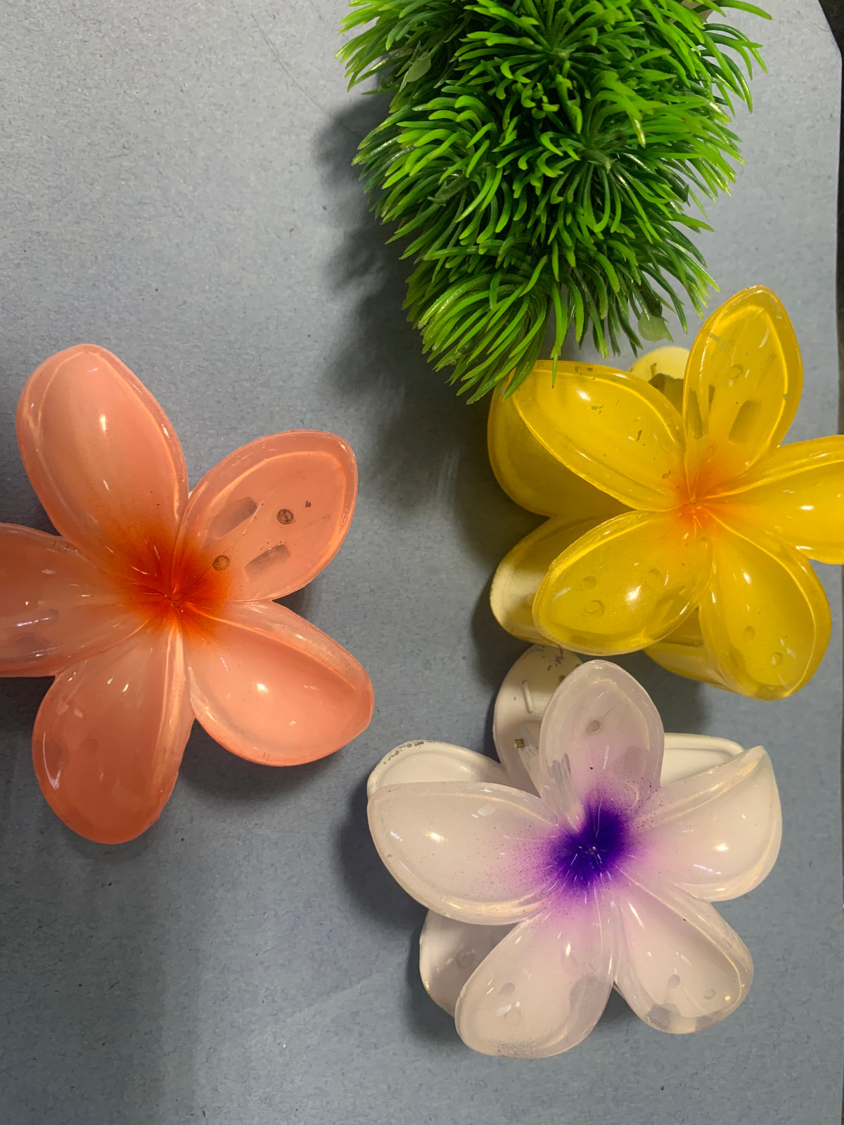 Flower claw clip