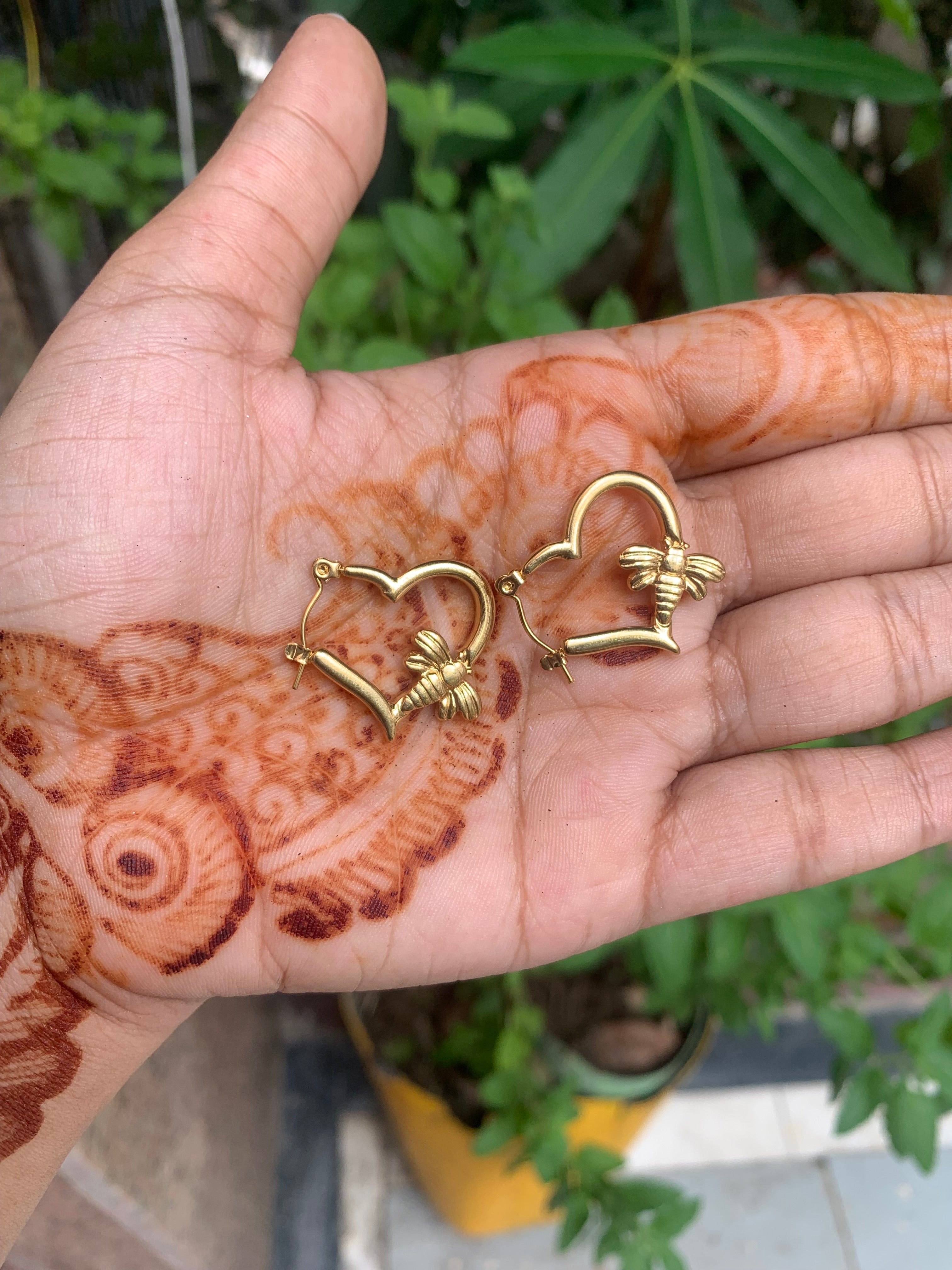 Anti tarnished heart hoops😍❤️