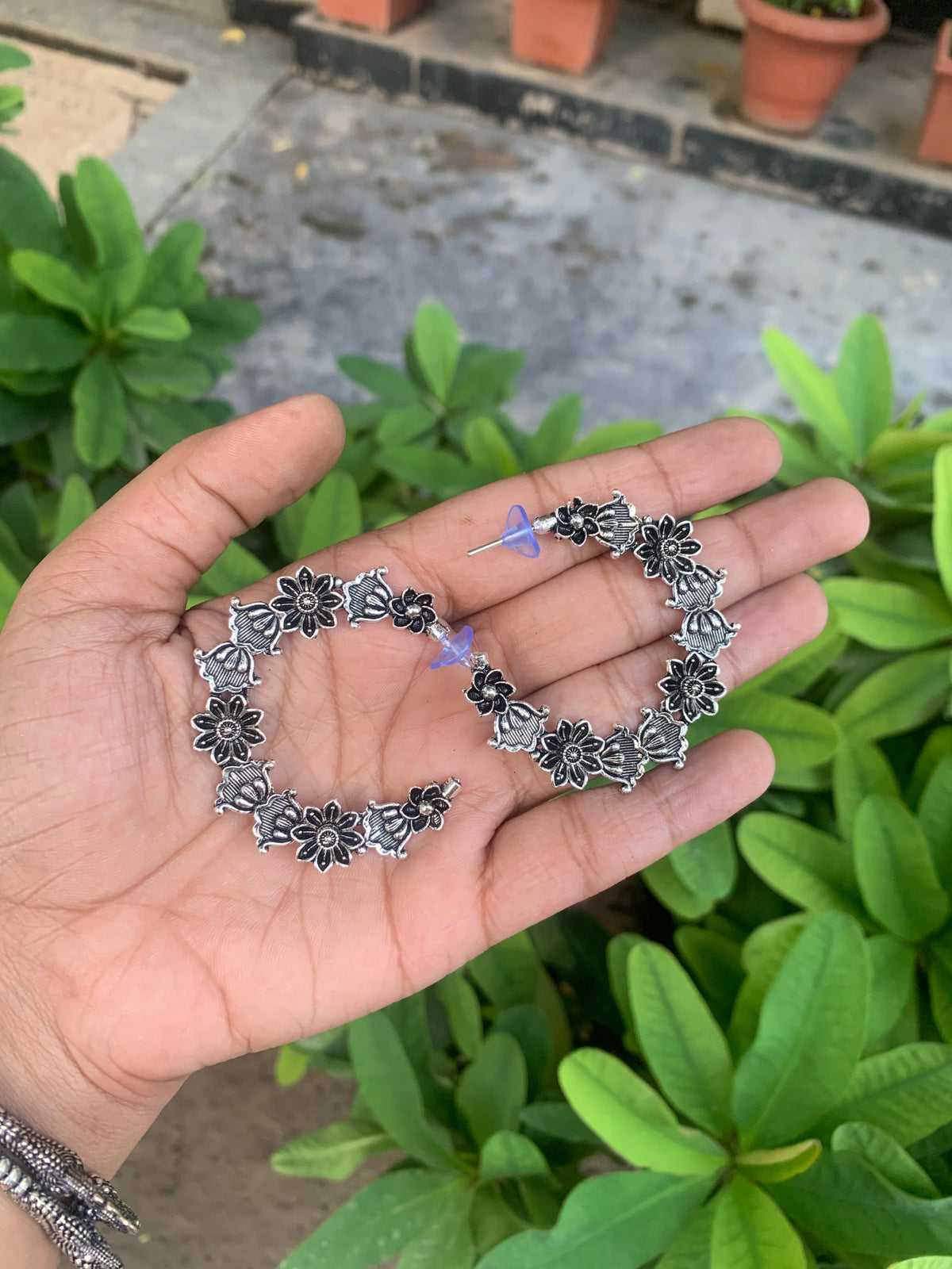 Flower earcuffs
